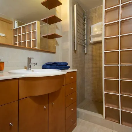 Marathon Apartment
